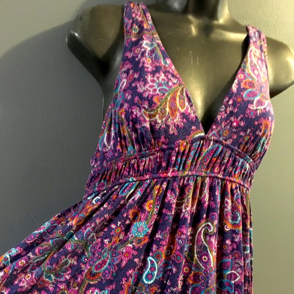 Eight Sixty Dresses & Skirts - Long maxi paisley print dress